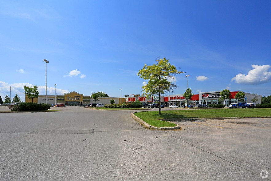 Primary Photo Of 42 Caplan Ave, Barrie Storefront For Lease