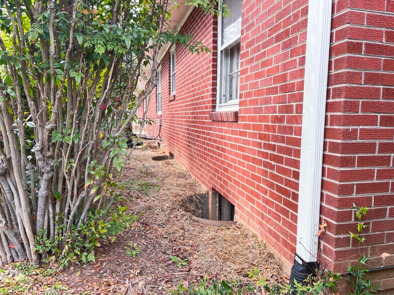 More Photos Of 1001 E Lynchburg Salem Tpke, Bedford Office For Sale