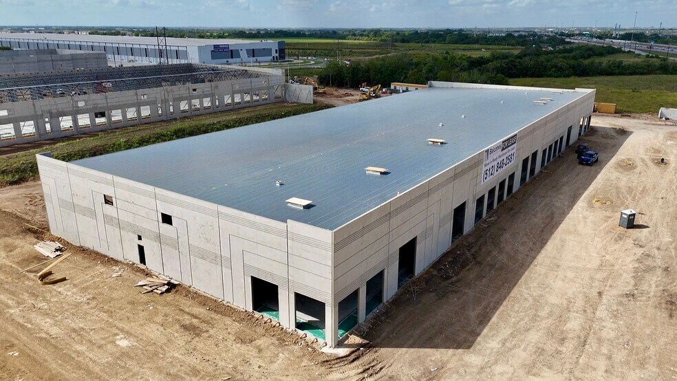 More Photos Of 2700 I-35 N. Frontage Rd, San Marcos Unknown For Lease