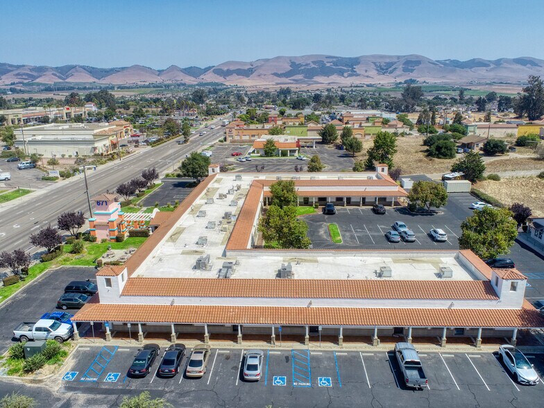 More Photos Of 671-681 W Tefft St, Nipomo Unknown For Lease