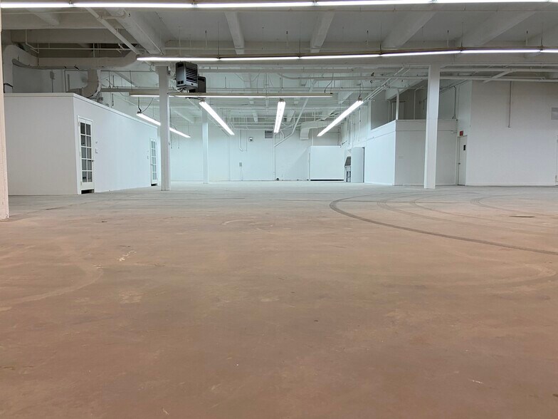 More Photos Of 110 N Bonnie Brae St, Los Angeles Warehouse For Lease