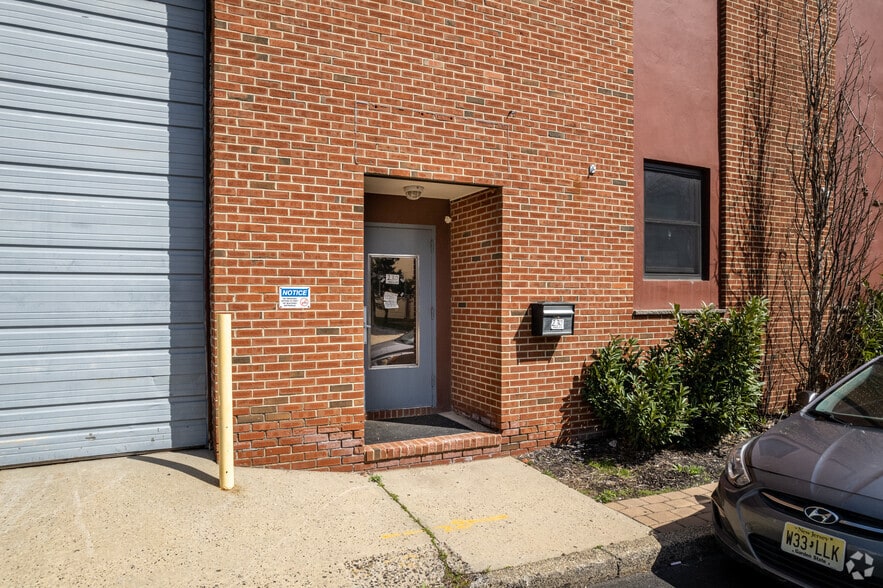 More Photos Of 230 Marion Ave, Linden Research And Development For Sale