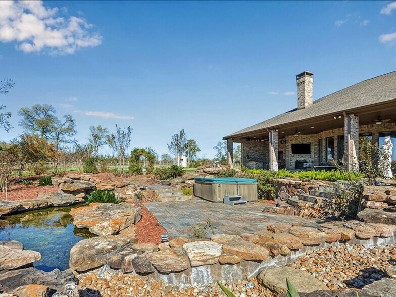 More Photos Of 16372 Highway 6, Navasota Specialty For Sale