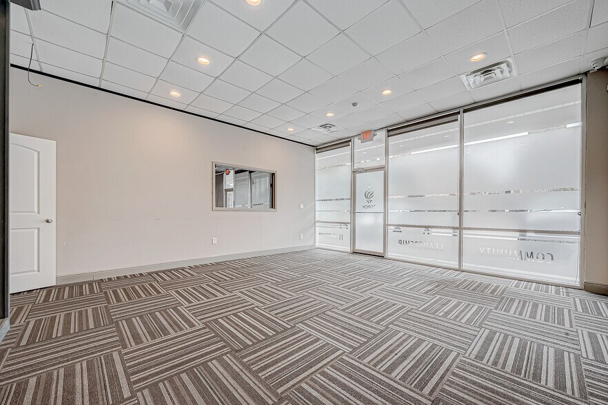 More Photos Of 9400 Glenfield Ct, Houston Unknown For Lease