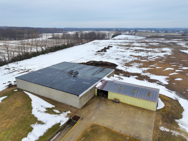 More Photos Of 266 Norwich Rd, Scotland Industrial For Lease