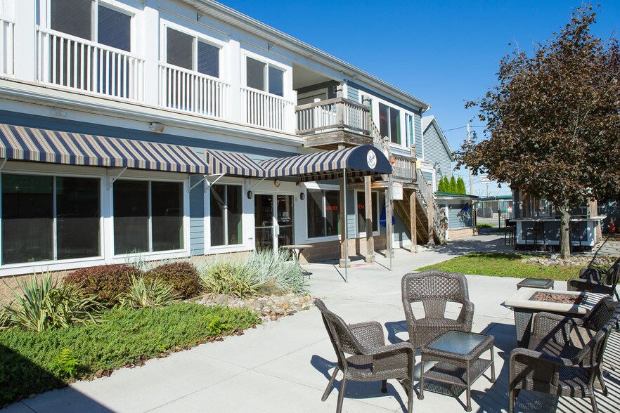 More Photos Of 7 Main St, Catskill General Retail For Sale