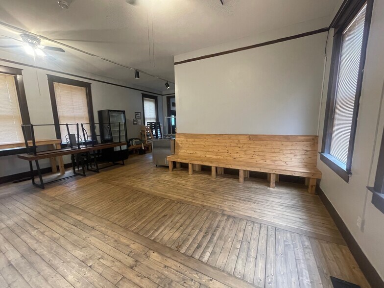 More Photos Of 231-253 Market St, Zanesville Unknown For Lease