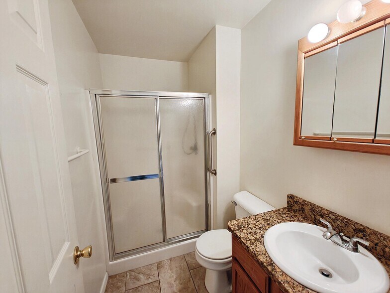 More Photos Of 1133 W 4th St, Tahlequah Apartments For Sale