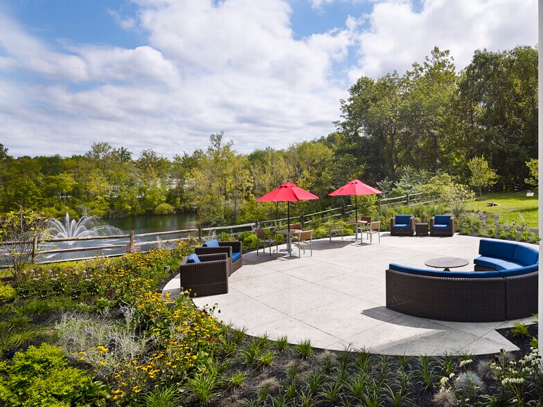 More Photos Of 1000 Westlakes Dr, Berwyn Unknown For Lease