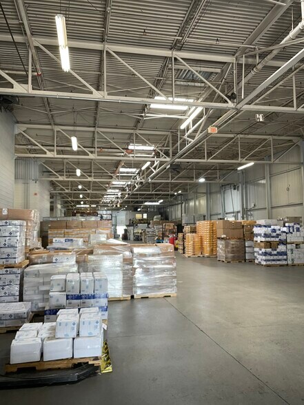 More Photos Of 385 Long Hill Rd, Guilford Warehouse For Lease