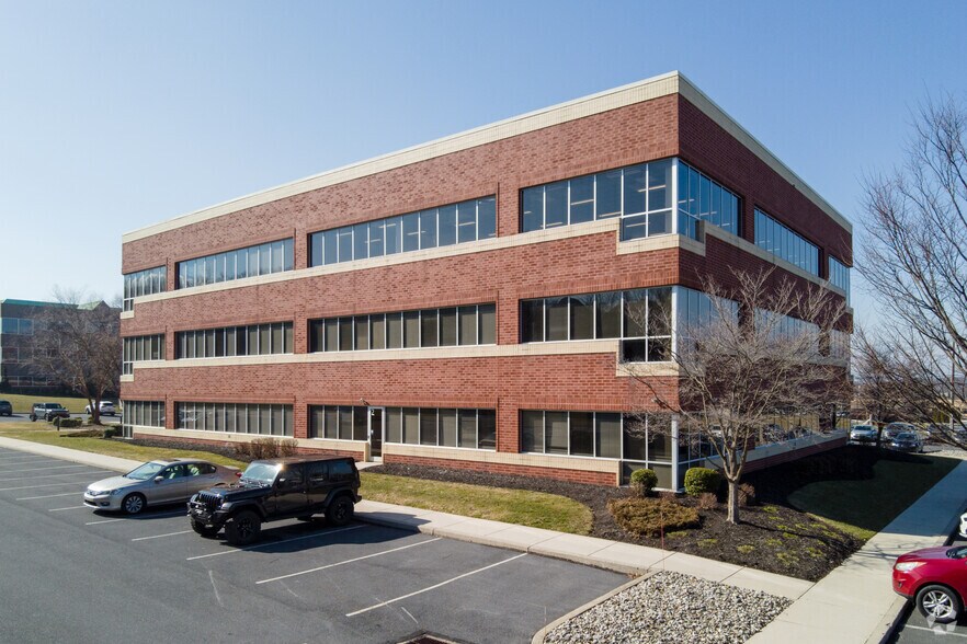 More Photos Of 4999 Louise Dr, Mechanicsburg Office For Lease
