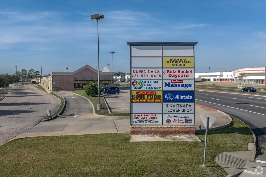 More Photos Of 15015 Westheimer Rd, Houston Restaurant For Lease