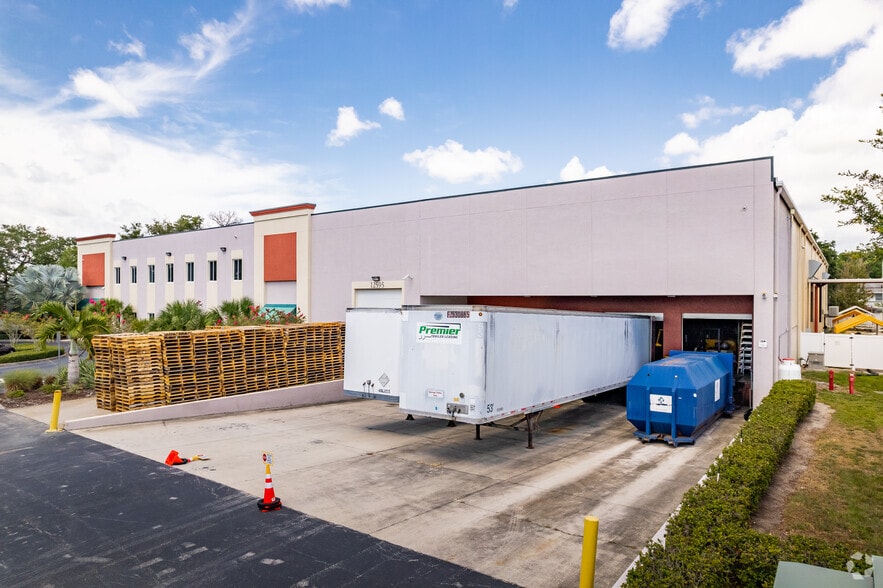 More Photos Of 12595 71st Ct, Largo Manufacturing For Lease