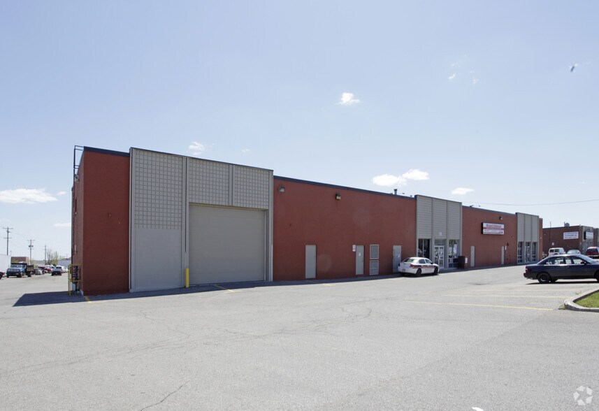 More Photos Of 55 Stafford Dr, Brampton Warehouse For Lease