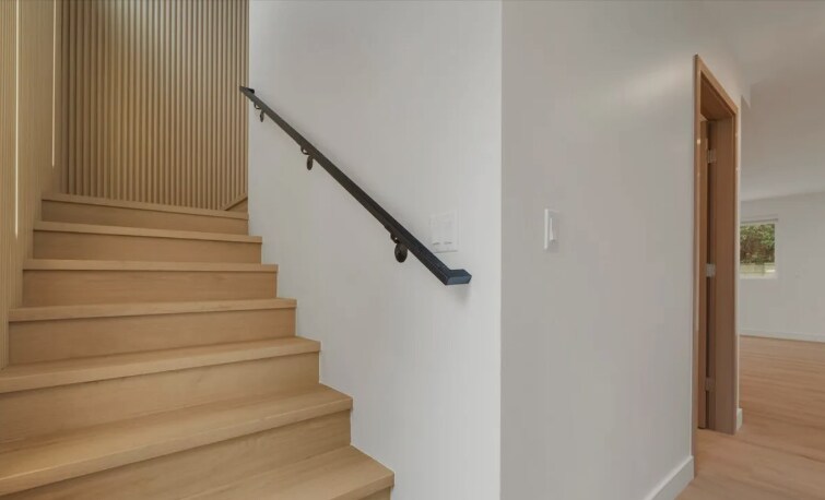 More Photos Of 11025 Blix St, North Hollywood Apartments For Sale