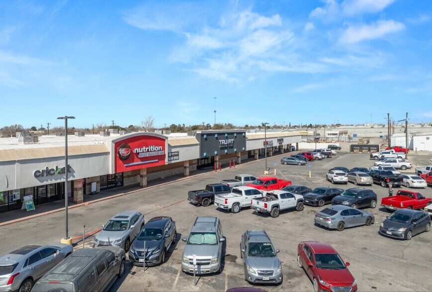 More Photos Of 2421-2429 N County Road W, Odessa Storefront For Sale