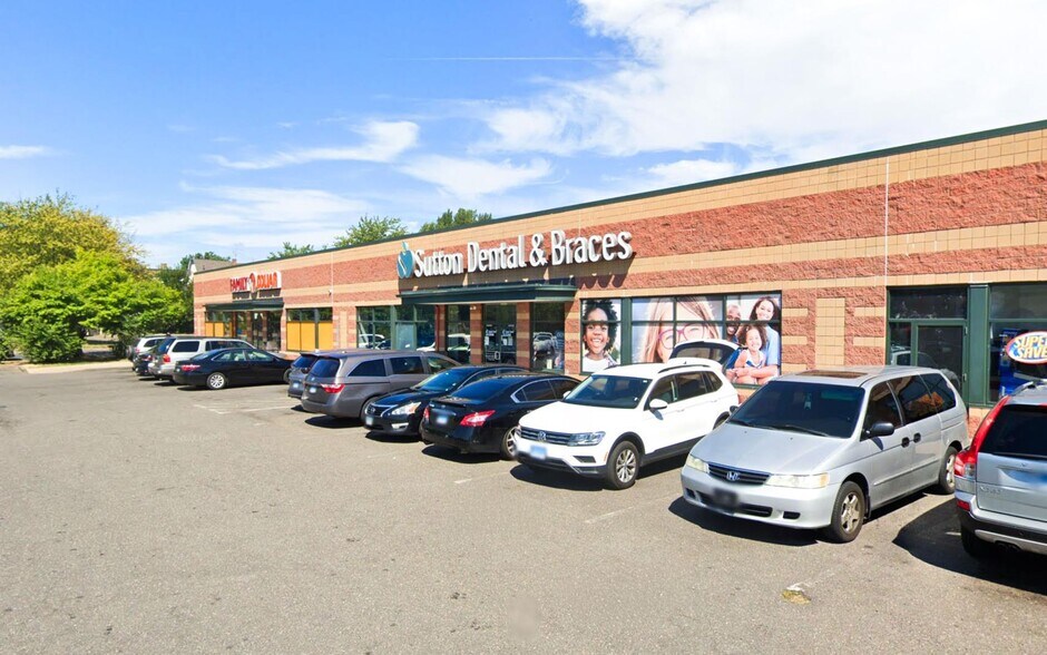 Primary Photo Of 1870-1888 Main St, Hartford Storefront For Lease