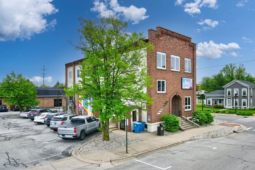 More Photos Of 116 S Jackson St, Spring Lake Storefront Retail Residential For Sale