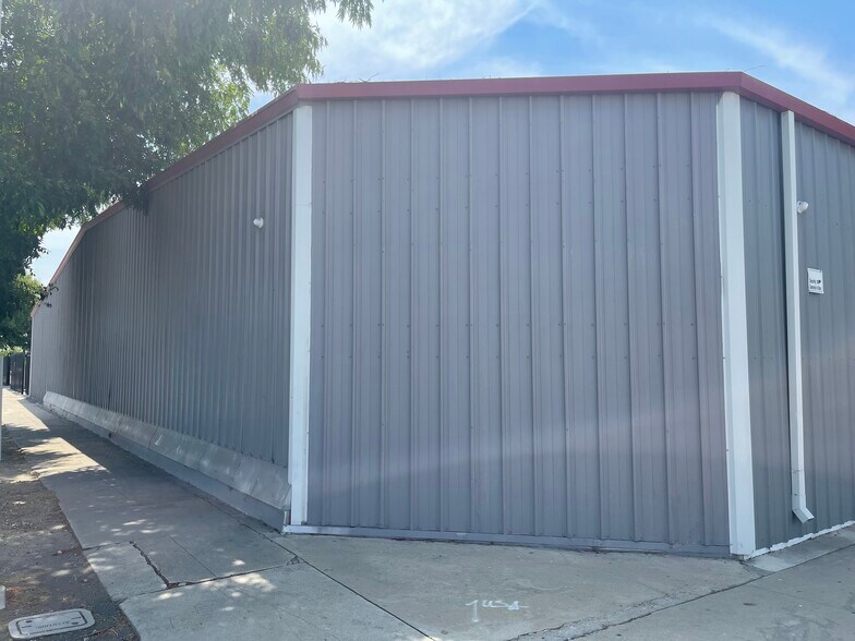 More Photos Of 401 S Sultana Ave, Ontario Warehouse For Lease