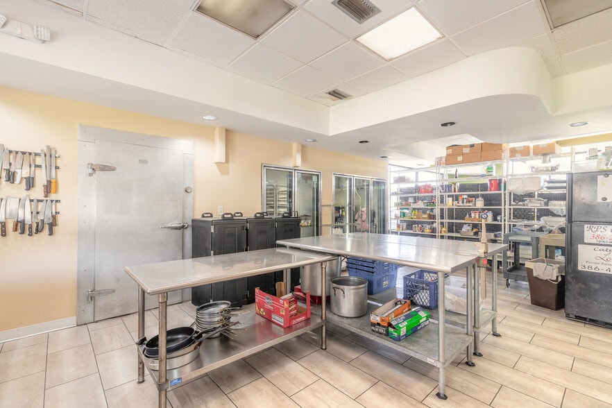 More Photos Of 258 Riverside Dr, Daytona Beach Storefront Retail Office For Sale