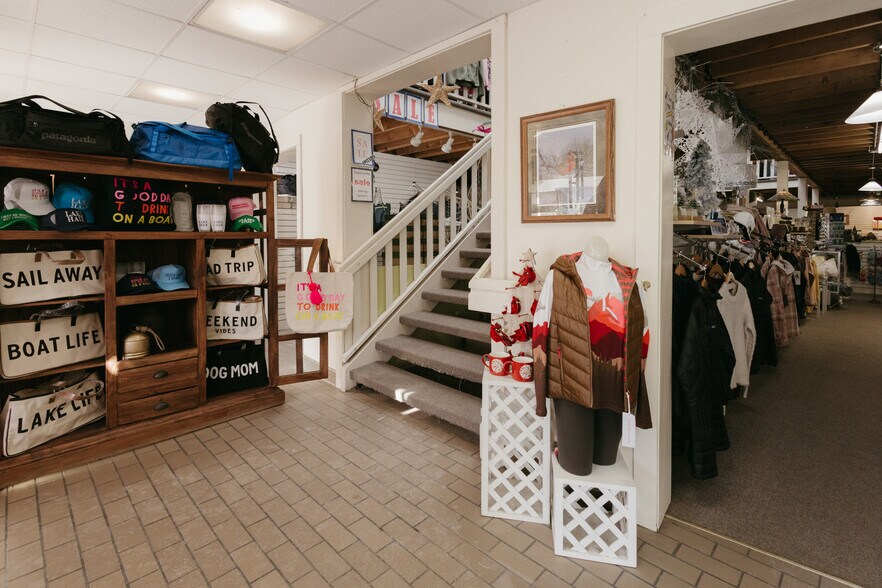 More Photos Of 121 Rittenhouse Ave, Bayfield Storefront For Sale