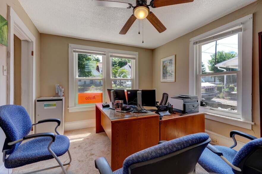 More Photos Of 529 Boyd St, Reidsville Office For Sale