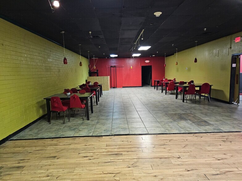 More Photos Of 953 E Sahara Ave, Las Vegas Storefront For Sale