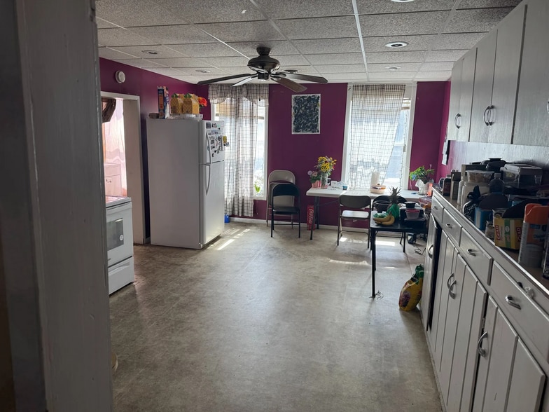 More Photos Of 107 E Jefferson St, Bloomfield Office Residential For Sale