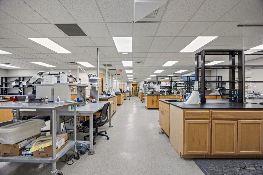 More Photos Of 9 Walden Ridge Dr, Asheville Medical For Lease