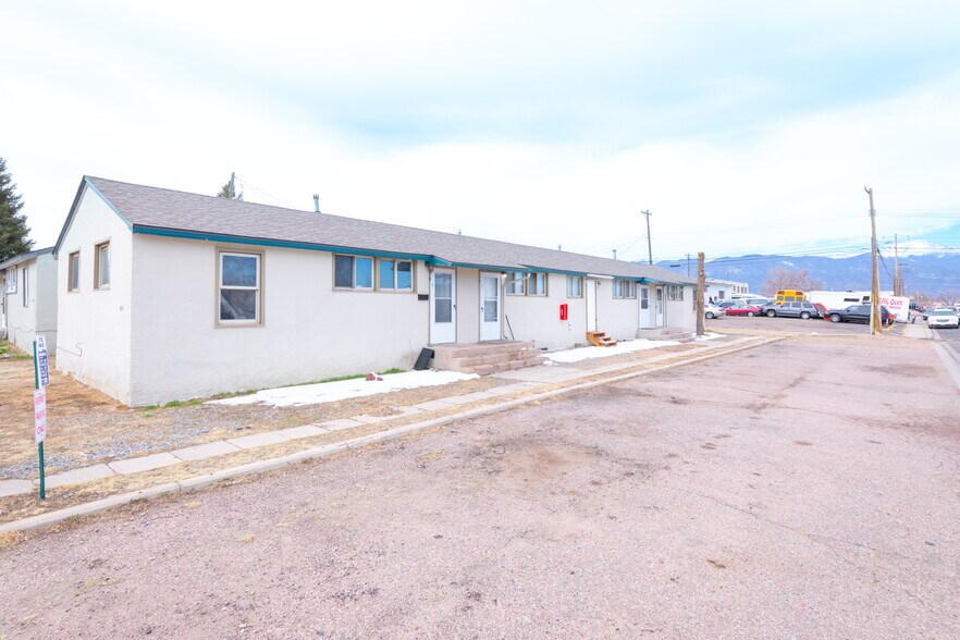 More Photos Of 412-422 Arrawanna St, Colorado Springs Apartments For Sale
