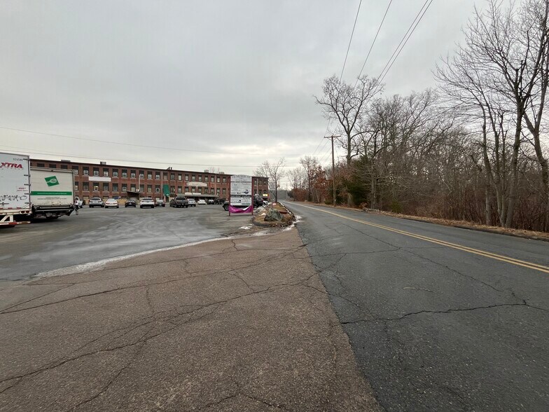More Photos Of 131 Morse St, Foxborough Warehouse For Sale