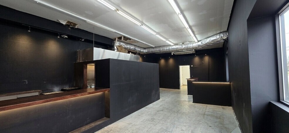 Primary Photo Of 576 Ridgewood Ave, Brooklyn Storefront Retail Residential For Lease
