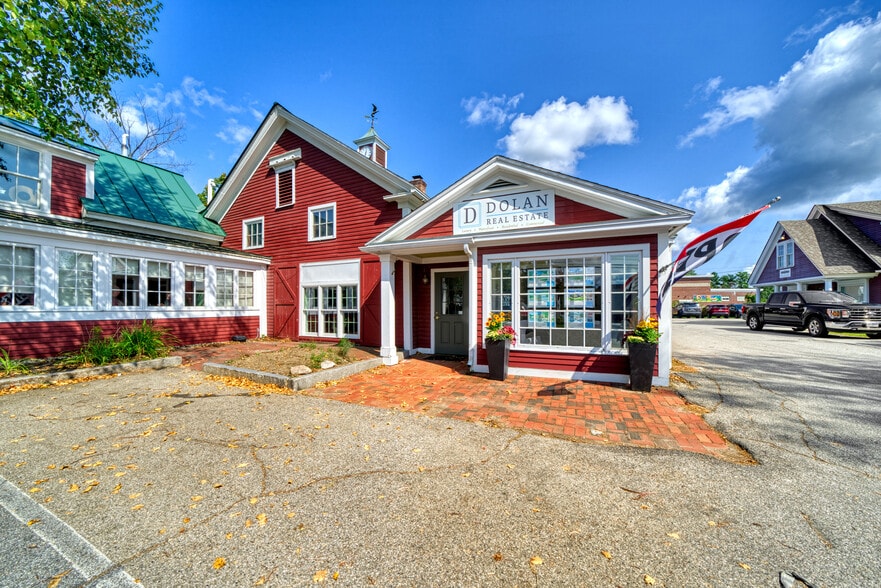 More Photos Of 207-209 Main St, New London Freestanding For Sale