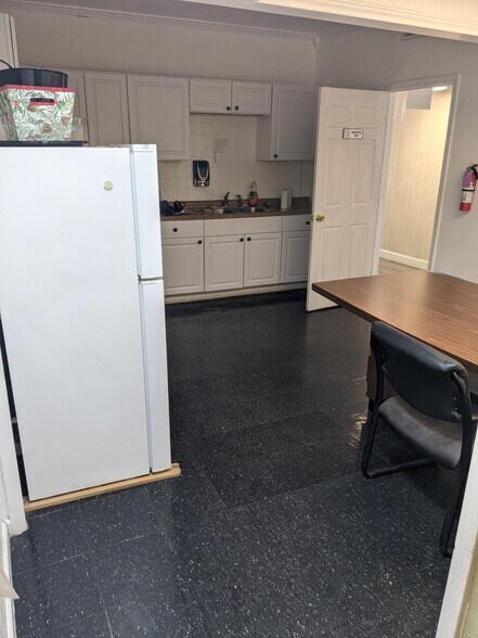 More Photos Of 1015 Santa Fe St, Corpus Christi Medical For Lease