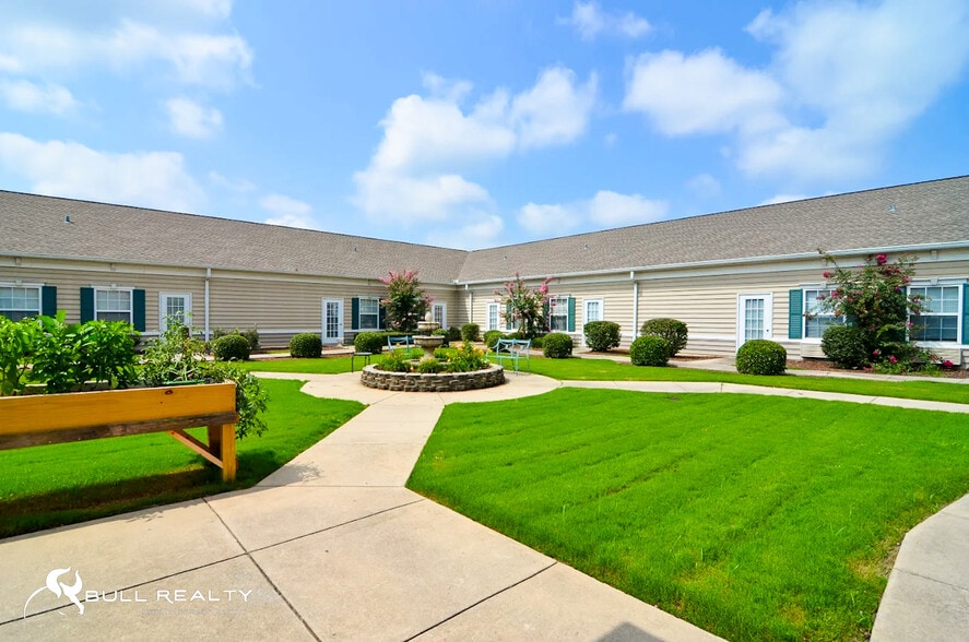 More Photos Of 2115 Point Mallard Dr SE, Decatur Assisted Living For Sale