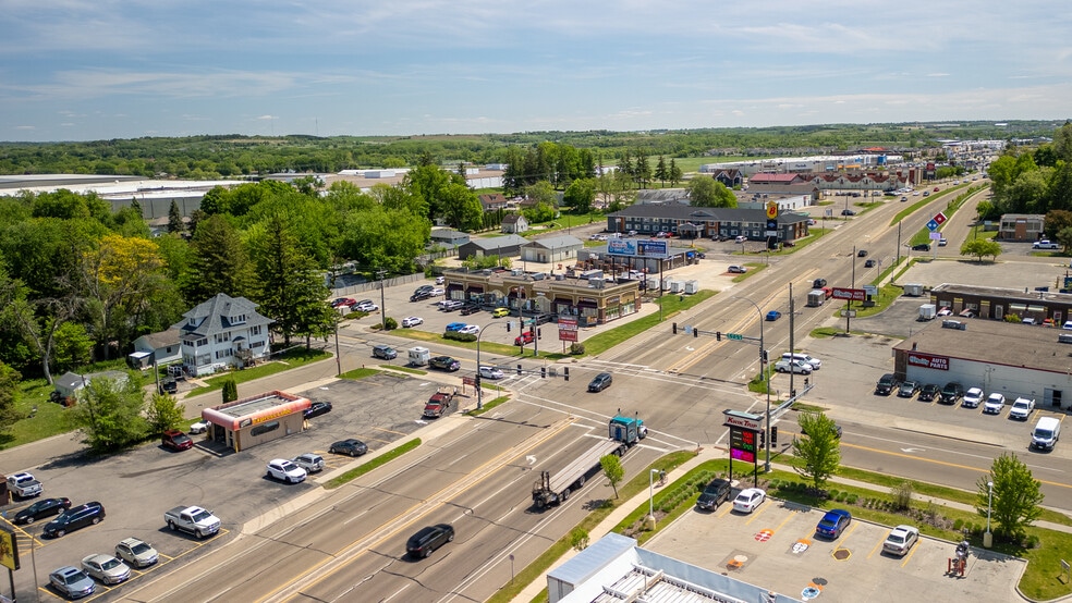 More Photos Of 102 20th St SE, Rochester Storefront For Sale
