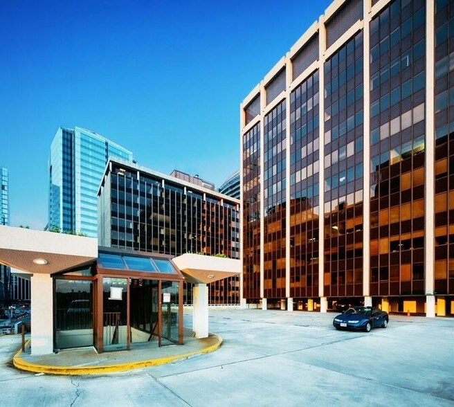 More Photos Of 1911 N Fort Myer Dr, Arlington Office For Lease