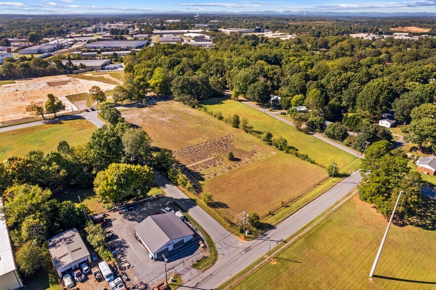 More Photos Of 214 Phoenix Street, Statesville Land For Sale