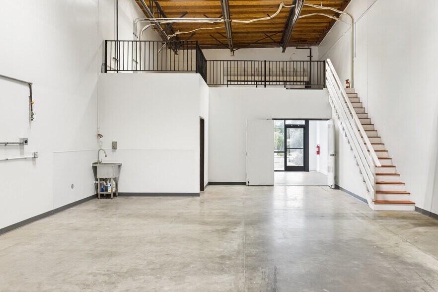 More Photos Of 156 Camino Oruga, Napa Warehouse For Lease