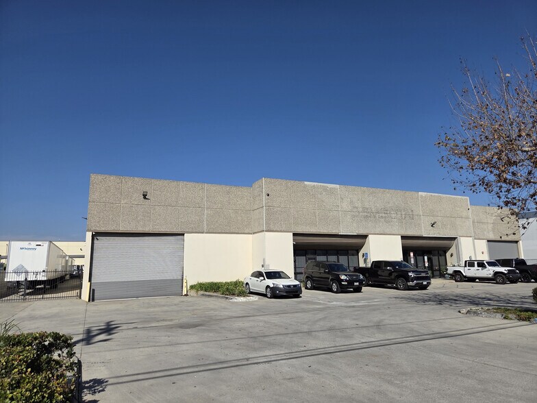 More Photos Of 629 S 6th Ave, City of Industry Warehouse For Sale