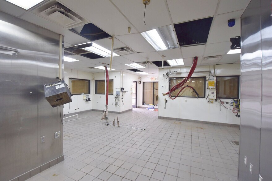 More Photos Of 64 Carriage Oaks Dr, Tyrone Restaurant For Lease