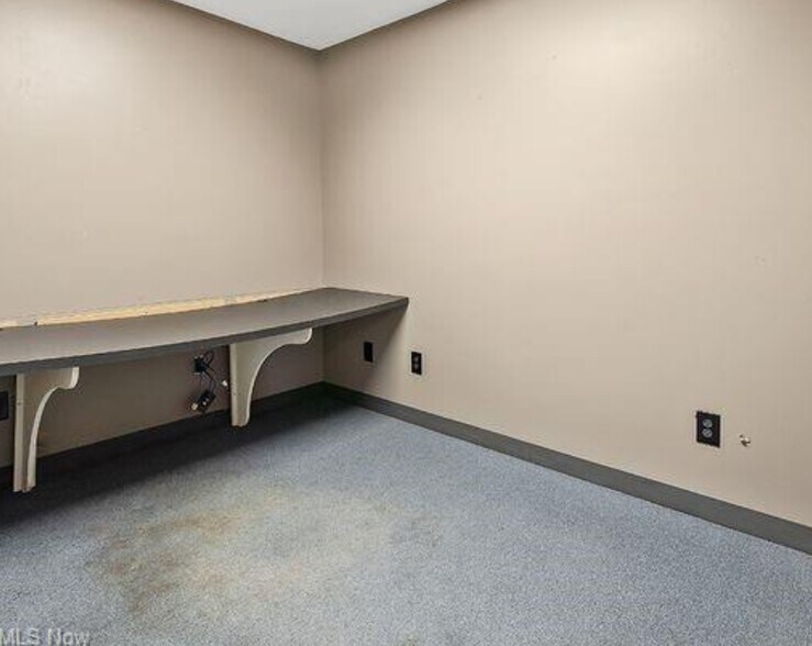 More Photos Of 201 Reed St, Spencer Light Manufacturing For Sale