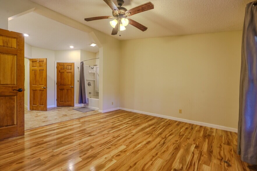 More Photos Of 6720 Erie Rd, Sweetwater Lodge Meeting Hall For Sale