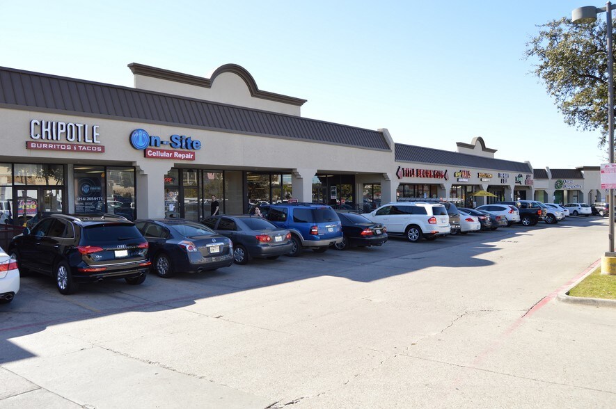 More Photos Of 11613-11617 N Central Expy, Dallas Unknown For Lease