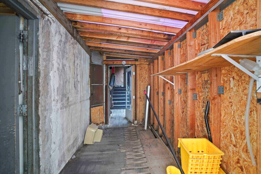 More Photos Of 296 Grand St, Brooklyn Apartments For Lease