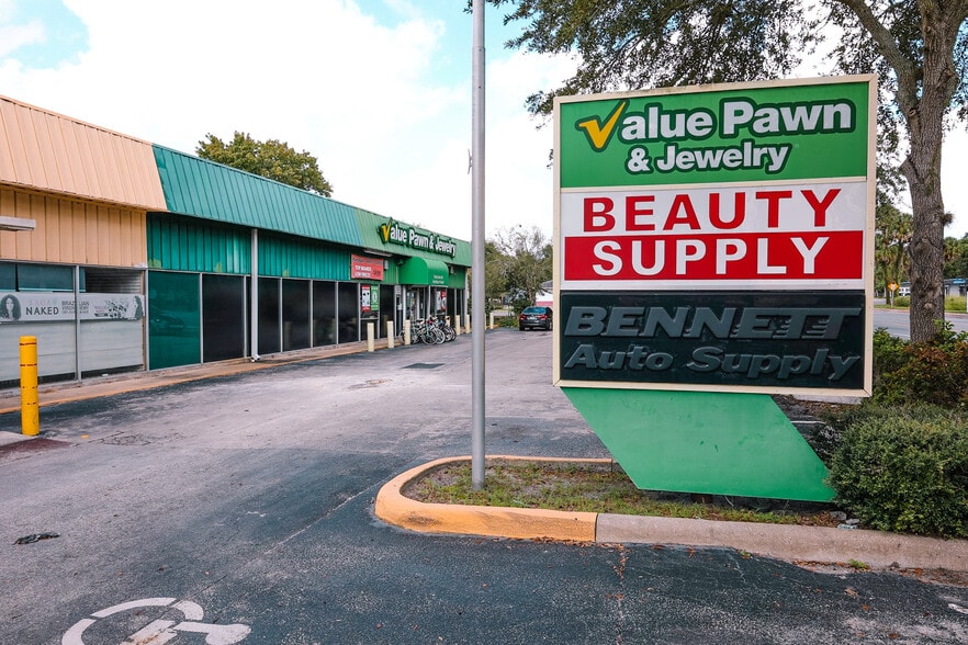 More Photos Of 2300-2306 S French Ave, Sanford Storefront For Lease