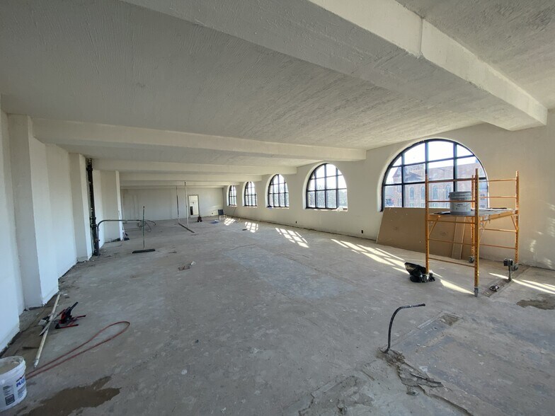 More Photos Of 50 S Broad St, Middletown Warehouse For Sale