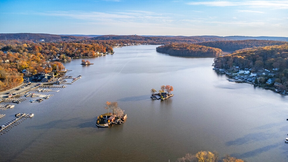 More Photos Of 148 Route 181, Lake Hopatcong Apartments For Sale