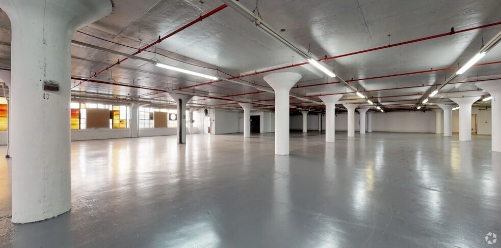 More Photos Of 184-10-184-60 Jamaica Ave, Jamaica Manufacturing For Lease