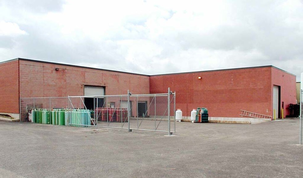 More Photos Of 391 Charles Ct, West Chicago Warehouse For Sale